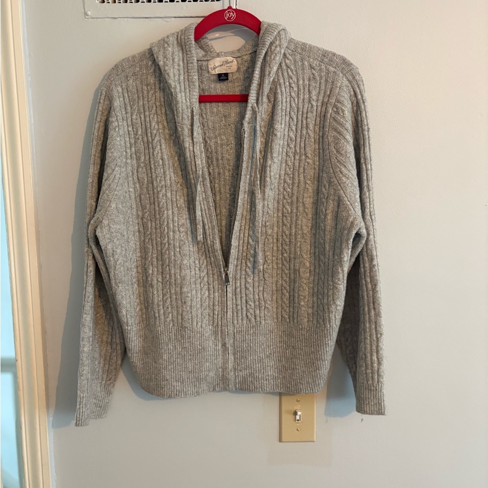 Universal Thread Heather Gray Knit Sweater with hood